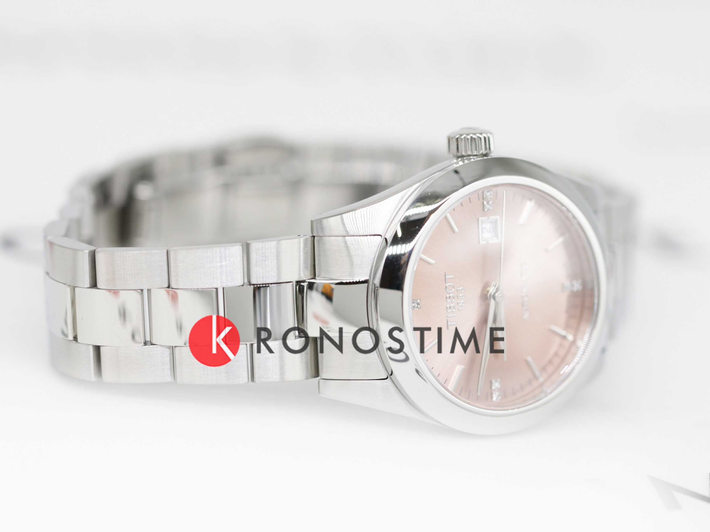 Tissot T1320071133600 женские часы застежка крупным планом