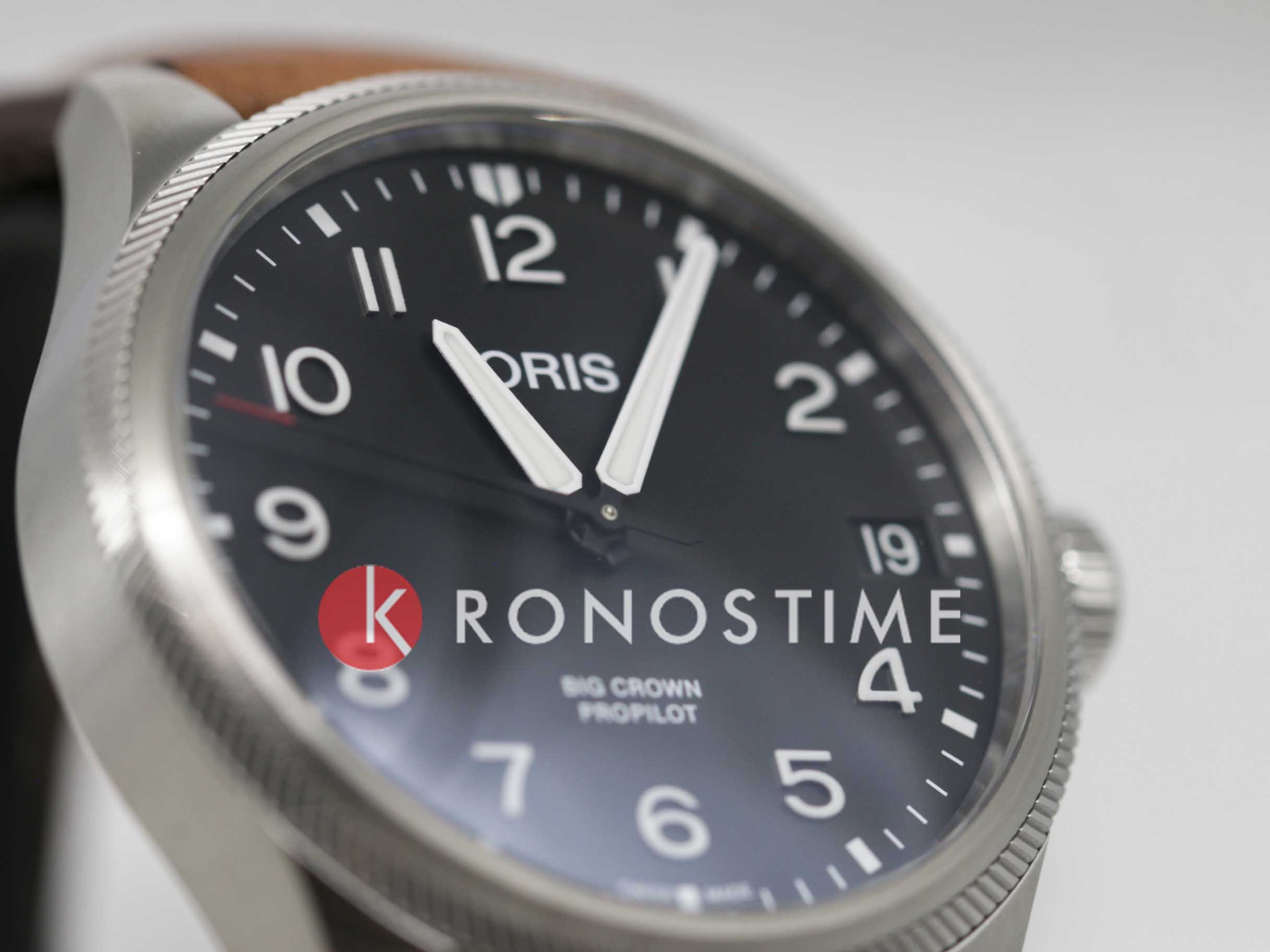 Oris Oris Propilot Big Crown Propilot Big Date 01 751 7761 4164-07 6 20 07LC , наручные мужские часы фото под углом