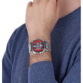 Casio Casio G-Shock DWE-5600KS-7  наручные мужские часы фото под углом.