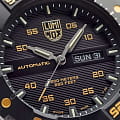 Luminox Luminox Master Carbon SEAL Automatic XS.3865.GOLD мужские часы черный циферблат на запястье