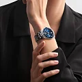 Longines Longines HydroConquest L3.780.4.96.6 механические женские часы часы крупный план синий циферблата