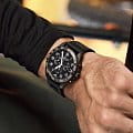Victorinox Victorinox Fieldforce Sport Chronograph 241926.1  наручные мужские часы фото под углом.
