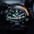 TAG Heuer TAG Heuer Aquaracer Professional 1000 Superdiver Date WBP5A8A.BF0619 механические мужские часы часы крупный план черный циферблата