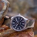 Hamilton H70535031 мужские часы застежка крупным планом