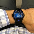 Casio Casio G-Shock G-8900A-1 электронные мужские часы часы крупный план синий циферблата