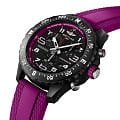 Breitling Breitling Endurance Pro 38 X83310F61B1S1  наручные женские часы фото под углом.