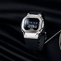 Casio GM-S5600-1 женские часы застежка крупным планом
