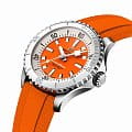 Breitling Breitling Superocean Automatic 36 A17377211O1S1 механические мужские часы часы крупный план оранжевый циферблата
