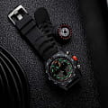 Luminox XB.3748 наручные мужские часы застежка крупным планом