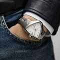 Hamilton Hamilton Ventura Elvis80 Quartz H24505111, ventura швейцария мужские часы на браслете нержавеющая сталь боковой вид