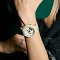 Casio Casio G-Shock GMA-S2100GA-7ADR (GMA-S2100GA-7A) , наручные женские часы фото под углом