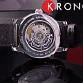 Tissot T0502071705104 женские часы застежка крупным планом