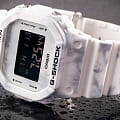 Casio Casio G-Shock DW-5600GC-7  наручные часы, вид спереди