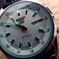 Seiko SNK559J1 мужские часы застежка крупным планом