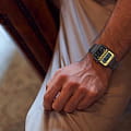 Casio Casio Vintage CA-500WEGG-9BDF (CA-500WEGG-9B) vintage японские женские часы на браслете сталь с ip покрытием боковой вид