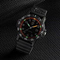 Luminox XS.0329.1 наручные мужские часы застежка крупным планом