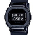 Casio Casio G-Shock GM-5600B-1 лимитированной серии GM-5600B-1ER электронные мужские часы черный циферблат, браслет полимер — вид спереди