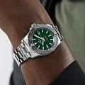 Breitling Breitling Avenger Automatic 42 A17328101L1A1 , наручные мужские часы фото под углом