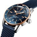 Breitling Breitling Superocean Heritage B20 Automatic 42 UB2010161C1S1 , наручные мужские часы фото под углом