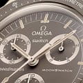 Swatch Swatch x Omega Bioceramic Moonswatch Mission on Earth: Desert SO33T103 , наручные мужские часы фото под углом