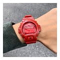 Casio Casio G-Shock GMD-S6900SM-4ER  наручные женские часы фото под углом.