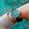 Oris Oris Aquis 01 733 7730 4157-07 4 24 64EB мужские часы зеленый циферблат на запястье