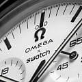 Swatch Swatch x Omega Bioceramic Moonswatch 1965 SO33M106 , наручные мужские часы фото под углом