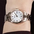 Seiko Seiko Conceptual Series Dress SUR630P1 , наручные женские часы фото под углом